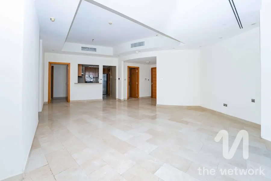 Spacious 3 Bedroom | Prime Location | Large Layout