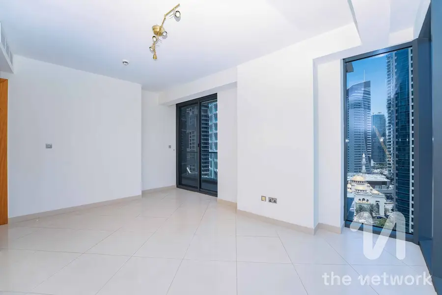 Spacious 3 Bedroom | Prime Location | Large Layout