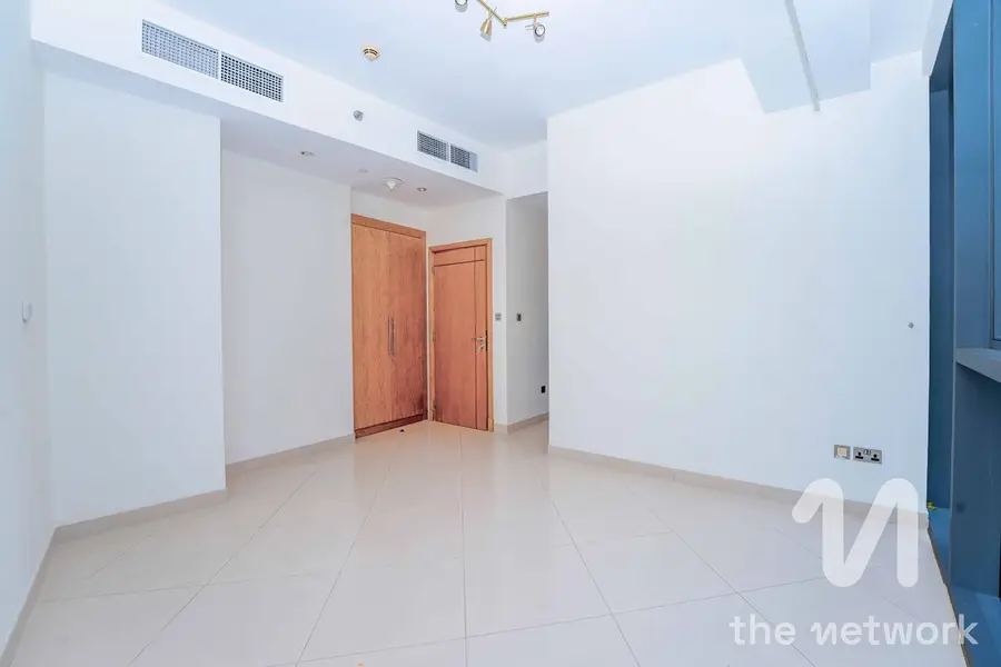 Spacious 3 Bedroom | Prime Location | Large Layout