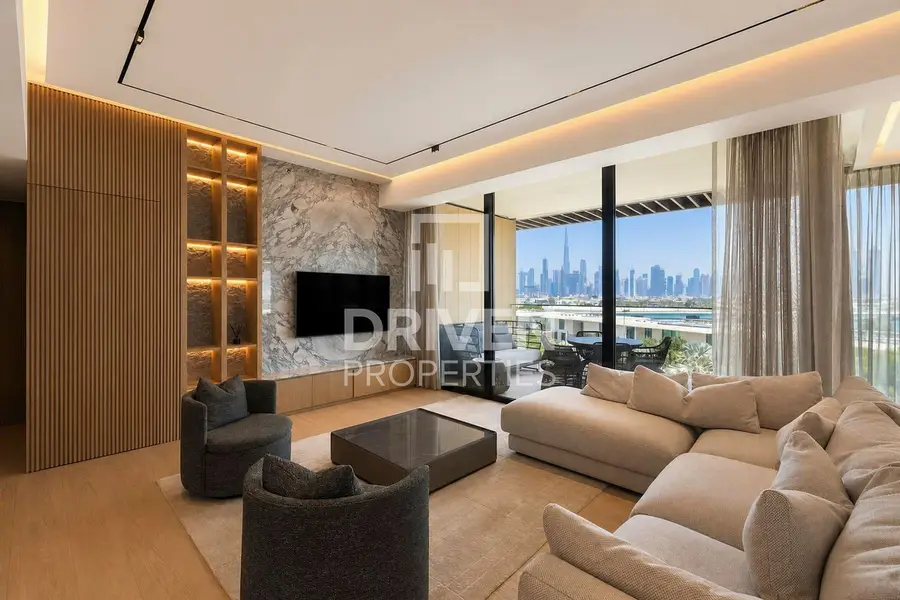 Tenanted | Luxury Furnished Apt | Spacious