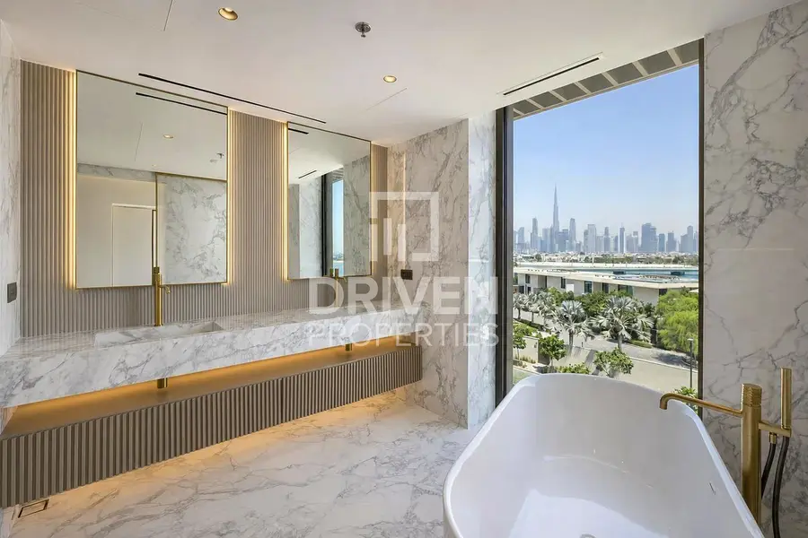 Tenanted | Luxury Furnished Apt | Spacious