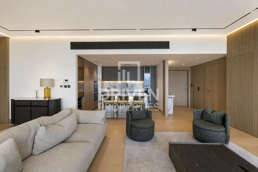 Tenanted | Luxury Furnished Apt | Spacious