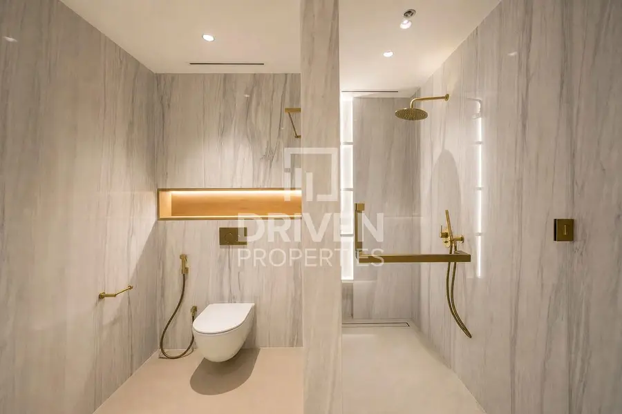 Tenanted | Luxury Furnished Apt | Spacious