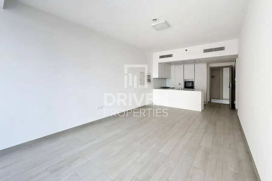 Spacious Layout | Investors Deal | Vacant
