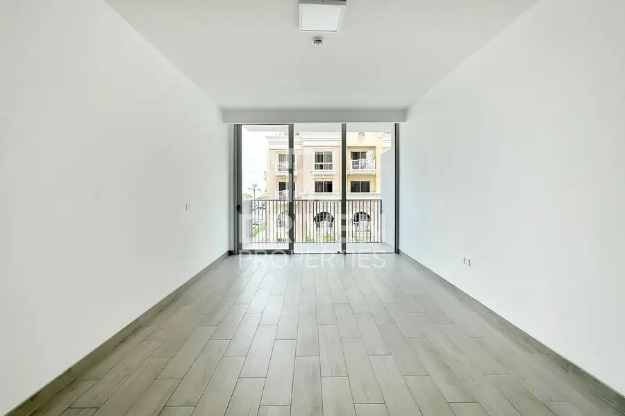 Spacious Layout | Investors Deal | Vacant