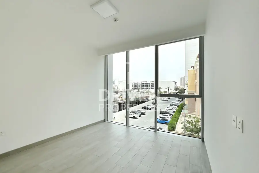 Spacious Layout | Investors Deal | Vacant