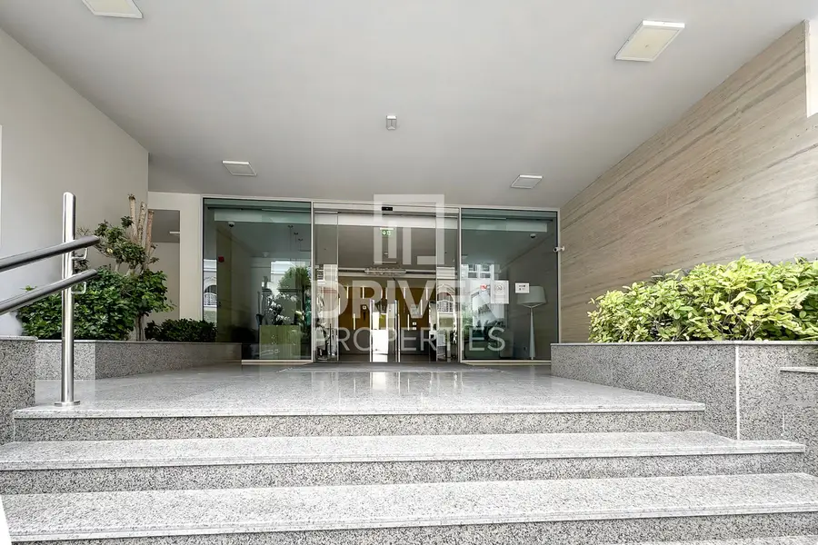 Spacious Layout | Investors Deal | Vacant