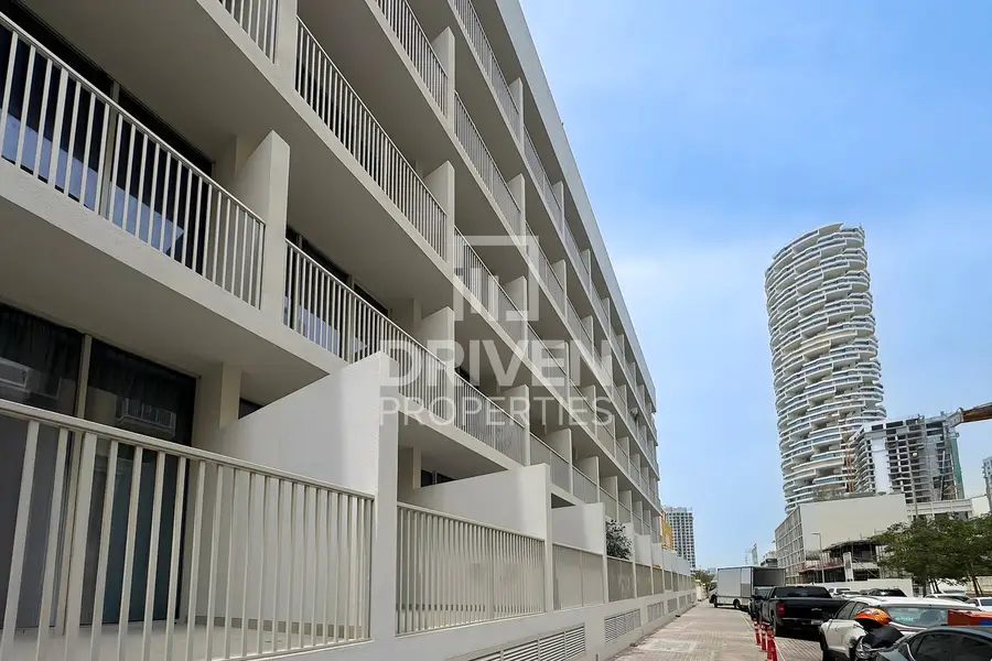 Spacious Layout | Investors Deal | Vacant