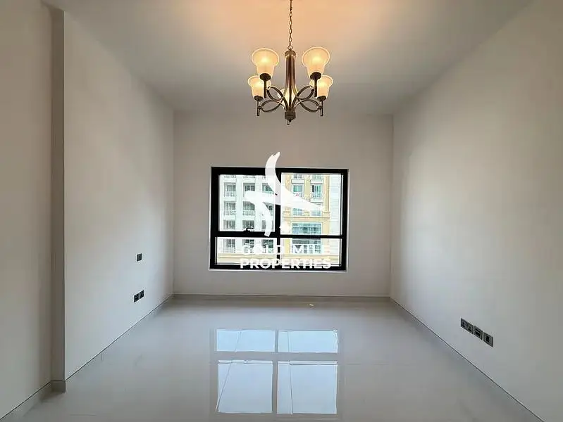 15 days Free - Premium & Spacious - 1+Store - Close to Metro - Executive Family Building