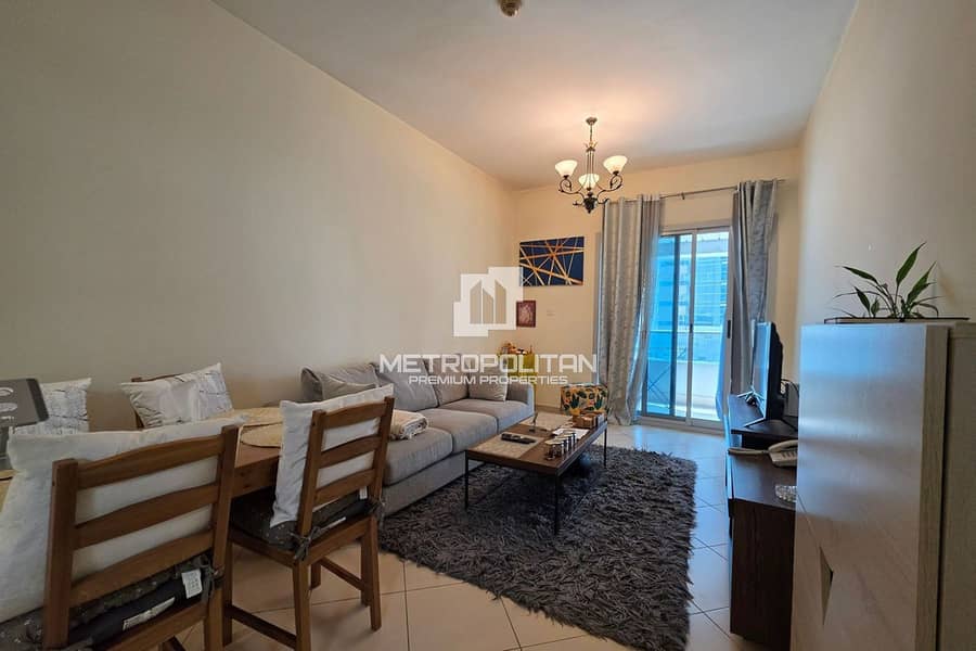 Exclusive | Near Metro | Fitted Kitchen | Rented Exclusive | Near Metro | Fitted Kitchen | Rented