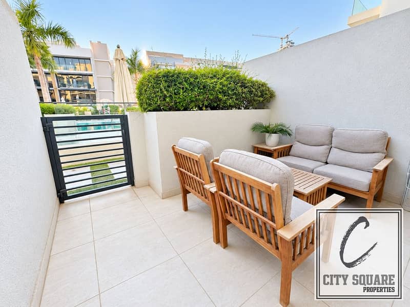 8 resize_Bright Resort-Style Terrace Seating. jpg