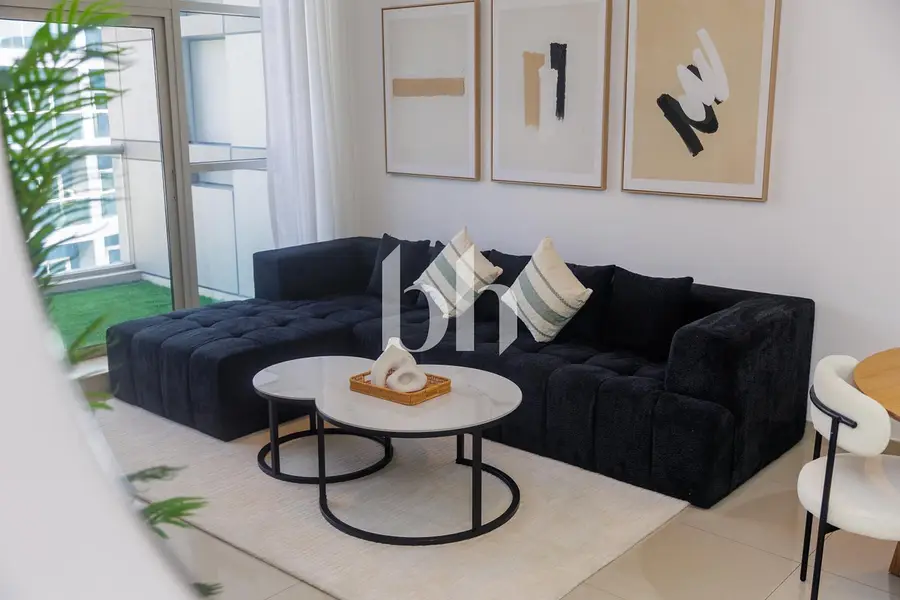 2 BR | High Floor | Upgraded | Furnished | Vacant