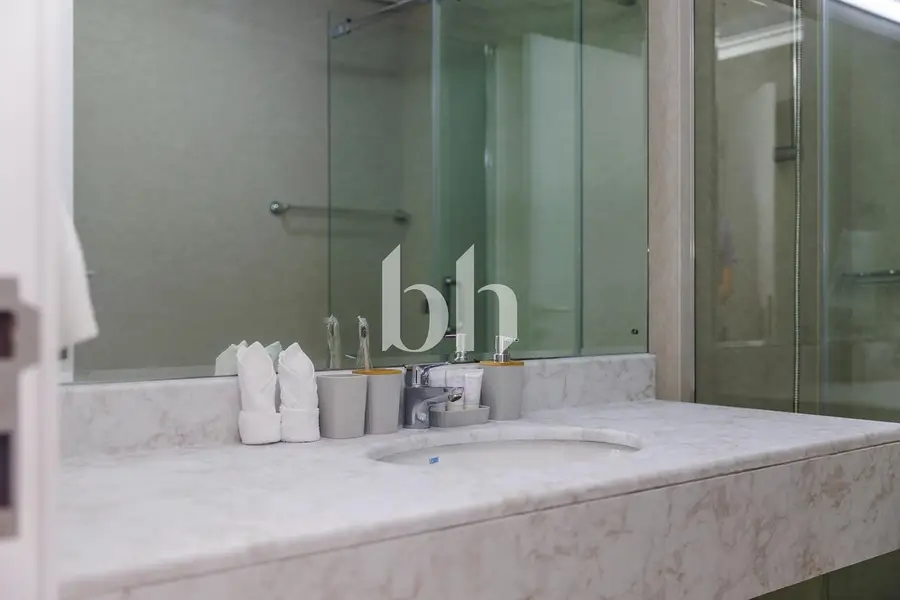 2 BR | High Floor | Upgraded | Furnished | Vacant