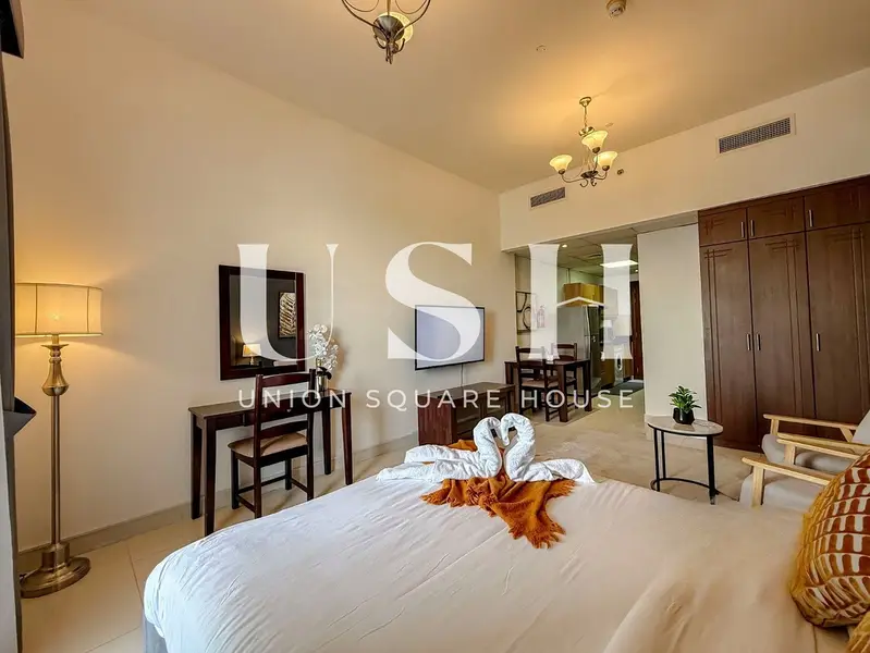 Upgraded Furnished Studio | Full Golf View |Modern