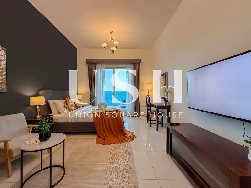 Upgraded Furnished Studio | Full Golf View |Modern