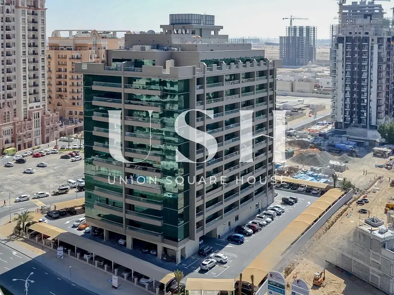 Upgraded Furnished Studio | Full Golf View |Modern