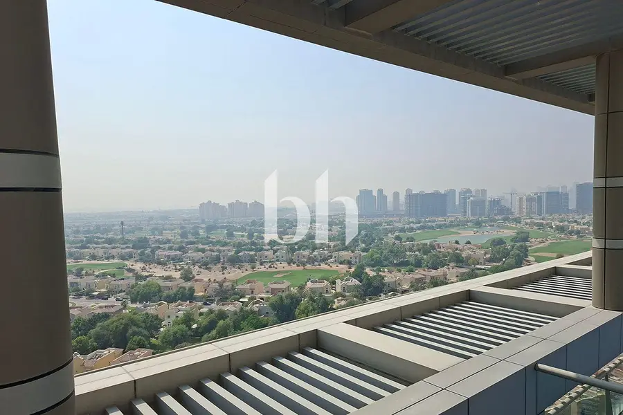 2 BR | High Floor | Upgraded | Furnished | Vacant