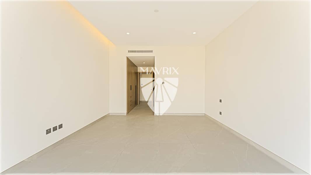 9 Image 9