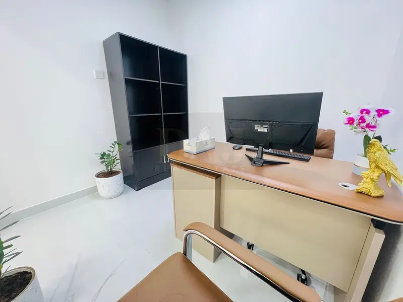 Affordable Office with Bank Account Assistance |Free Amenities