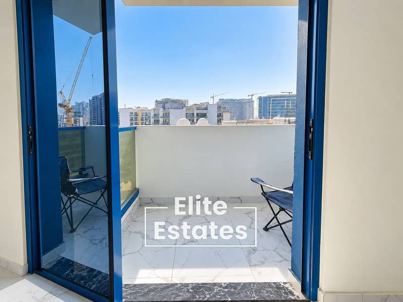 5 Modern Balcony Overlooking the City skyline. png