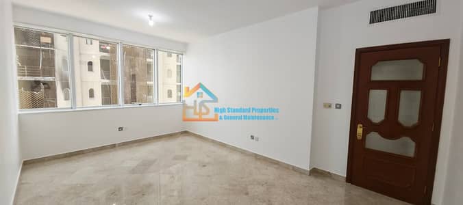 2 habitaciones Apartamento para en Alquiler en Hamdan Street, Abu Dhabi - WhatsApp Image 2026-10-16 at 10.51. 28 AM. jpeg 2 habitaciones Apartamento para en Alquiler en Hamdan Street, Abu Dhabi - WhatsApp Image 2026-10-16 at 10.51. 28 AM. jpeg