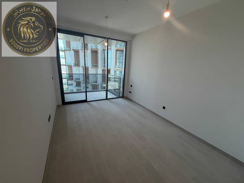 7 living room 1. jpeg