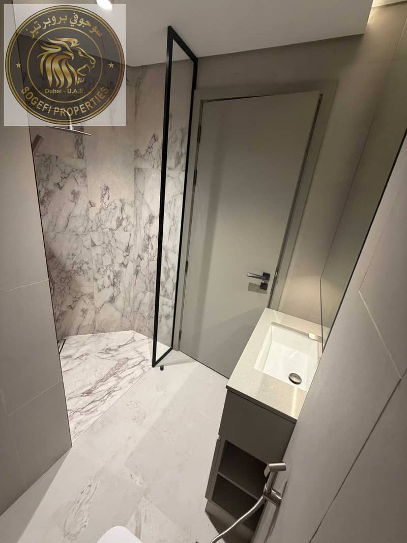 8 bathroom1. jpeg