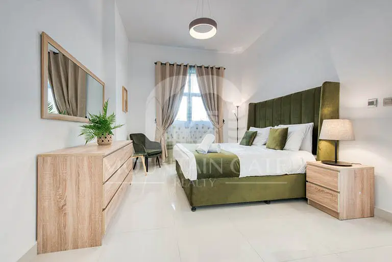 Fully Furnished Modern Balcony near Circle Mall