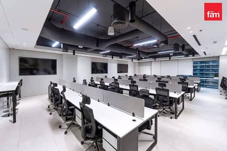 Office para en Venta en Business Bay, Dubai - Oficina en Business Bay，Bay Square，Bay Square 13, 27216225 AED - 16877465