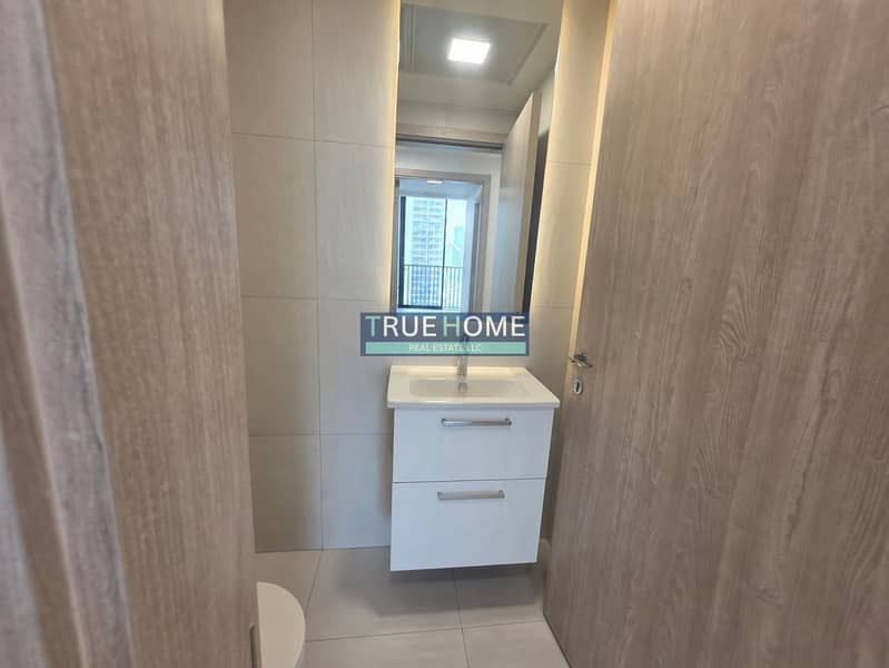 14 Bathroom 2. jpeg