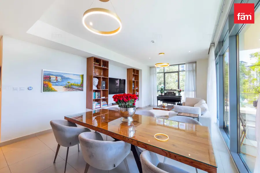 Best Price | Full Park View | Vacant on Transfer