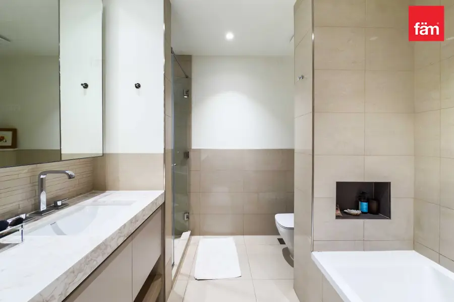 Best Price | Full Park View | Vacant on Transfer