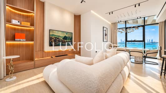 2 Bedroom Flat for Sale in Palm Jumeirah, Dubai - Fully Renovated I Sea Views I Triple Balcony