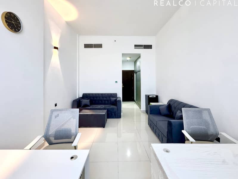 Move-In Workspace | Sheikh Zayed Road Move-In Workspace | Sheikh Zayed Road
