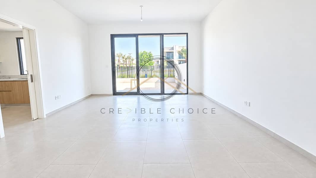 2 Bright Minimalist Apartment with Sunlit Terrace. png
