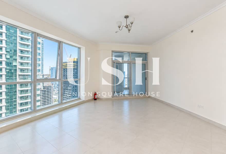 Bright Empty Apartment with City Views. png Bright Empty Apartment with City Views. png