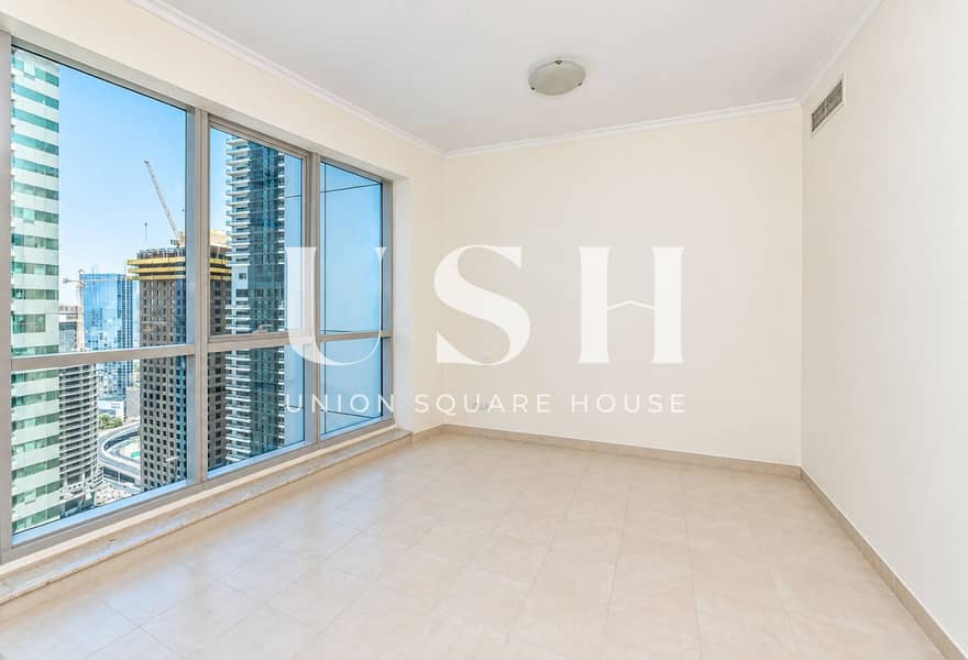 3 Bright Minimalist Apartment with City Views (1). png