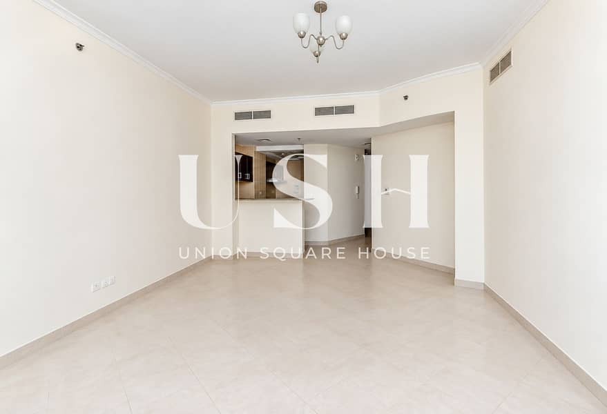 4 Spacious Neutral Apartment Interior. png