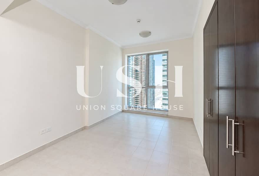 9 Bright Modern Room with City View. png