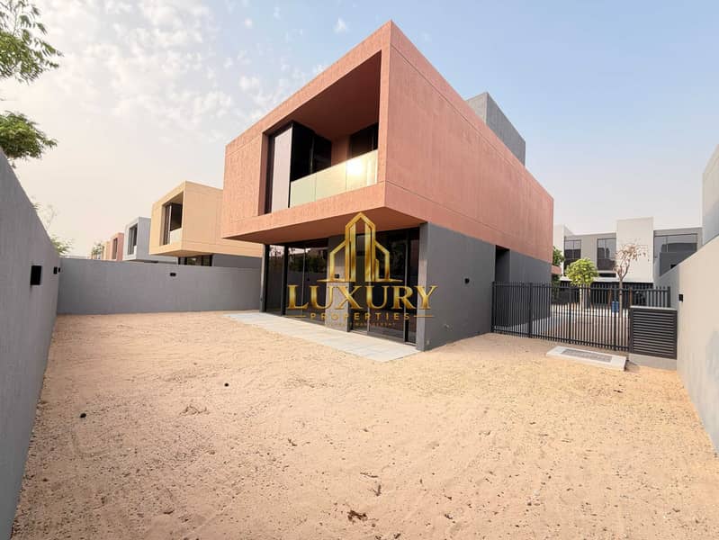 22 LUXURY 4BR STANDALONE VILLA | PRIVATE GARDEN & FREE LANDSCAPING | SARO, MASAAR | AED 220K