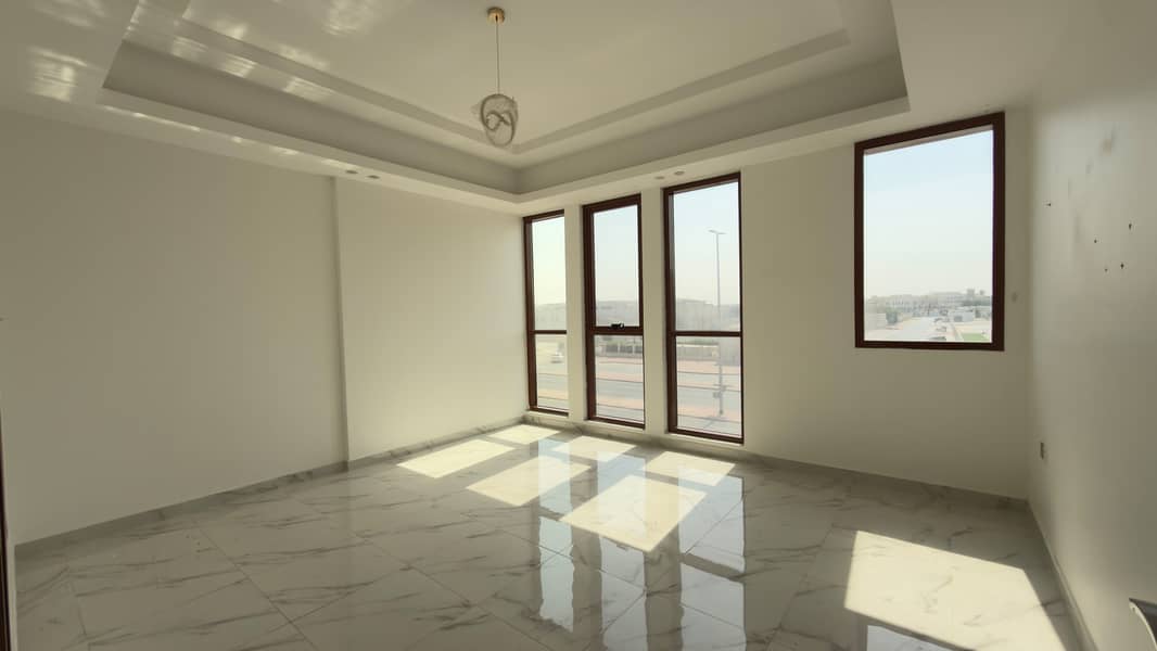 5 735be2df-b8a3-4228-9d6d-c56ddf99eb95. jpg