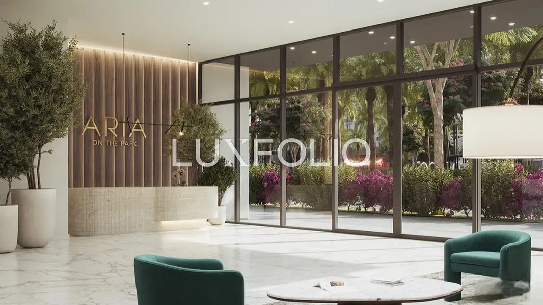 Butterfly Layout | Pool View | High Floor