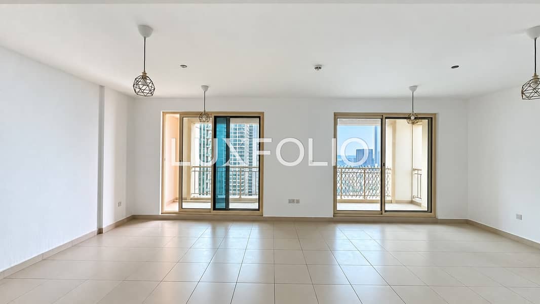 Unfurnished | Lake Views | High Floor Unfurnished | Lake Views | High Floor