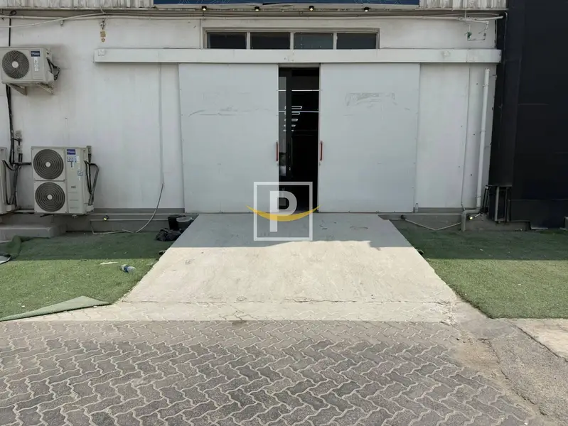 Prime Location | Spacious Warehouse in Al Quoz 4