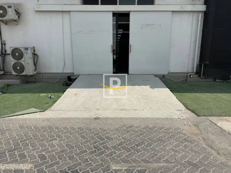 Prime Location | Spacious Warehouse in Al Quoz 4