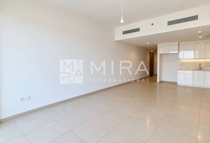 3 Minimalist Empty Apartment Interior