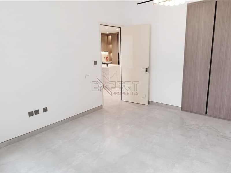6 Image 6