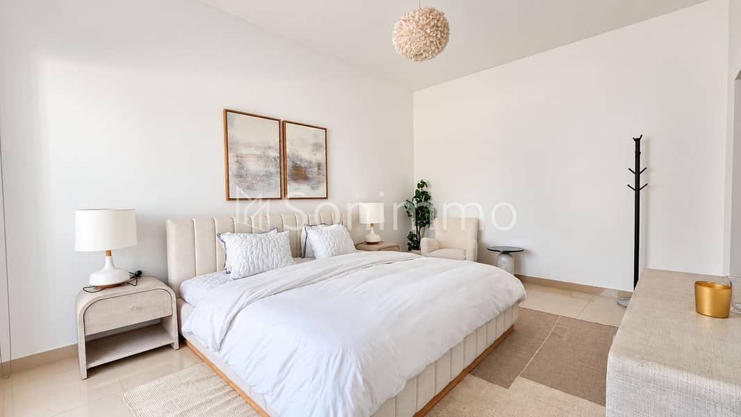 15 Warm Minimalist Bedroom Retreat. png