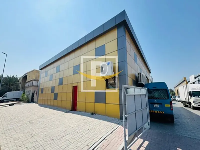 Fitted Warehouse in Al Quoz | Prime Location