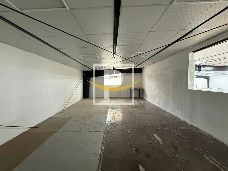 Fitted Warehouse in Al Quoz | Prime Location